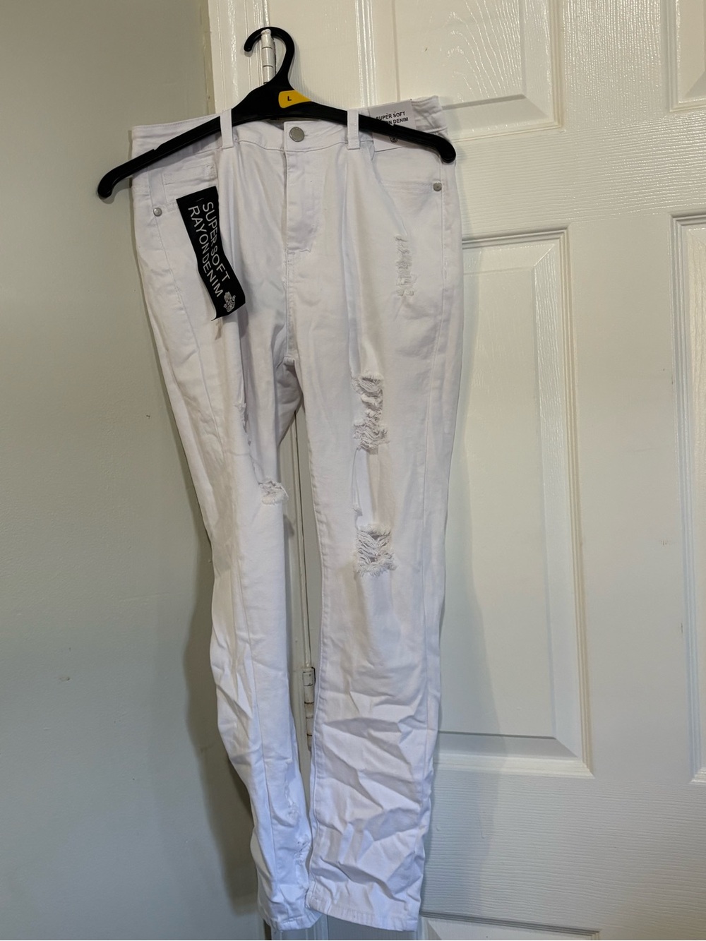 BAMBOO White Ripped Skinny Jeans